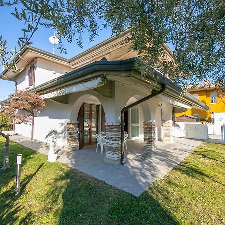 Villa Fiorita Apartments - Happy Rentals Sirmione Eksteriør billede