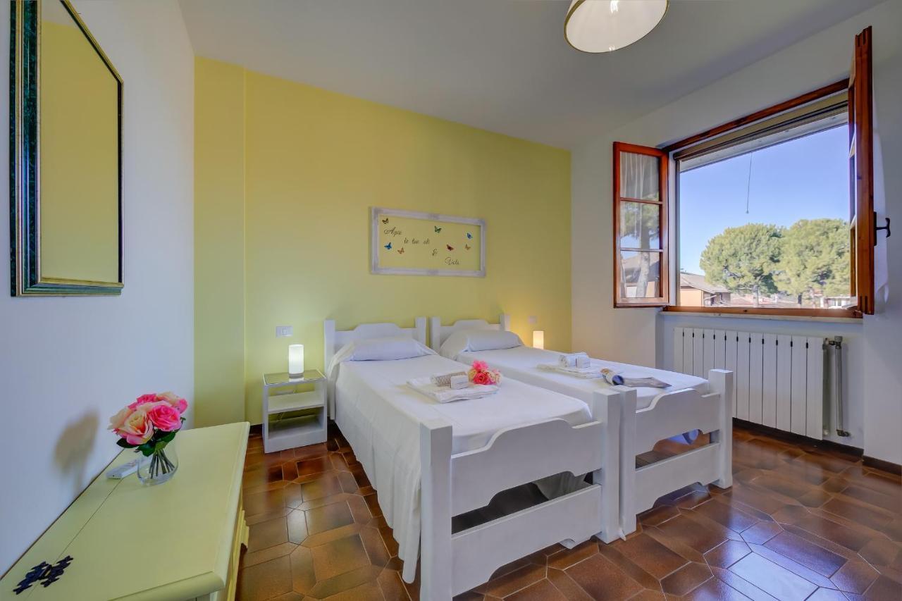 Villa Fiorita Apartments - Happy Rentals Sirmione Eksteriør billede