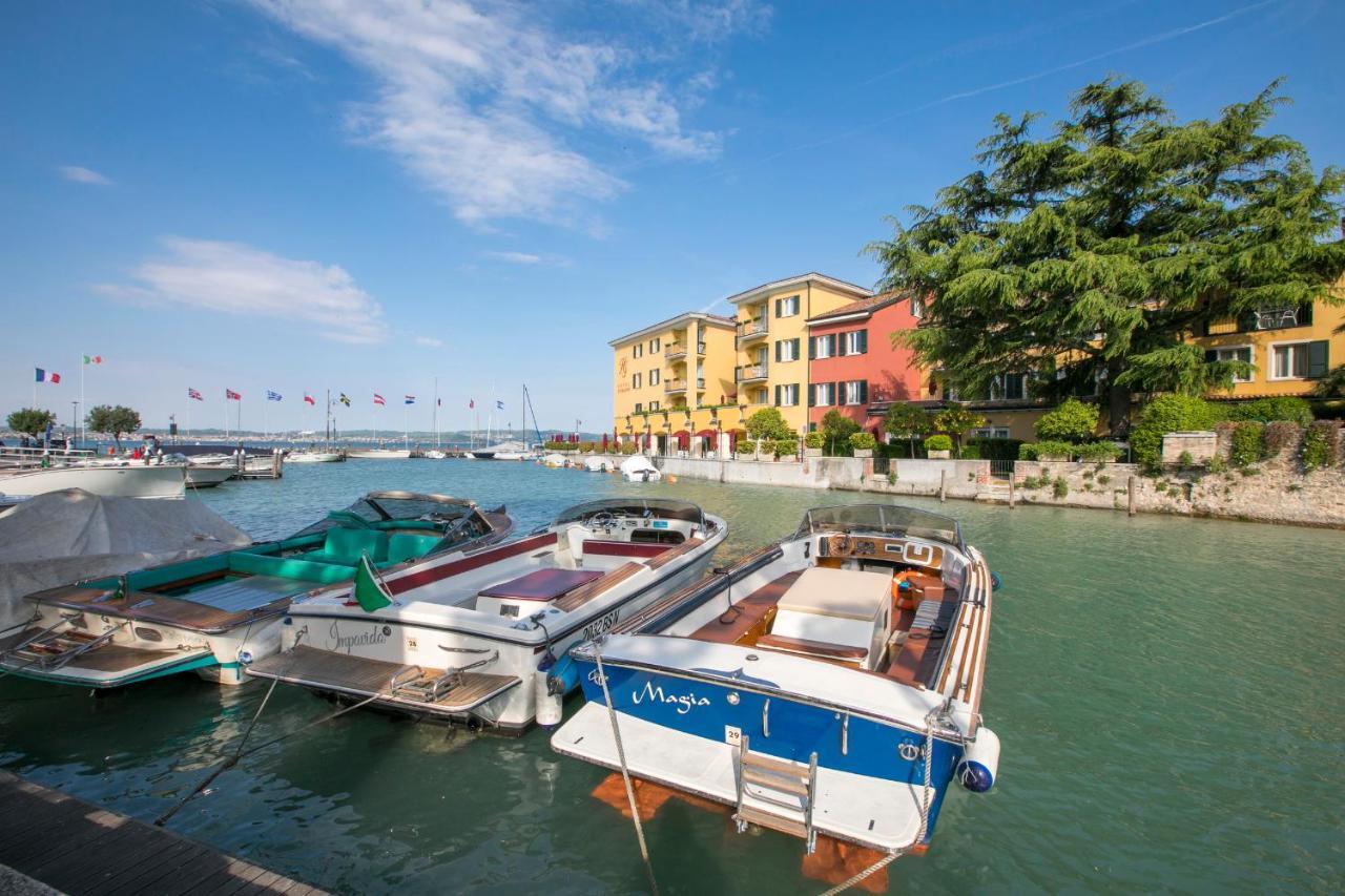 Villa Fiorita Apartments - Happy Rentals Sirmione Eksteriør billede