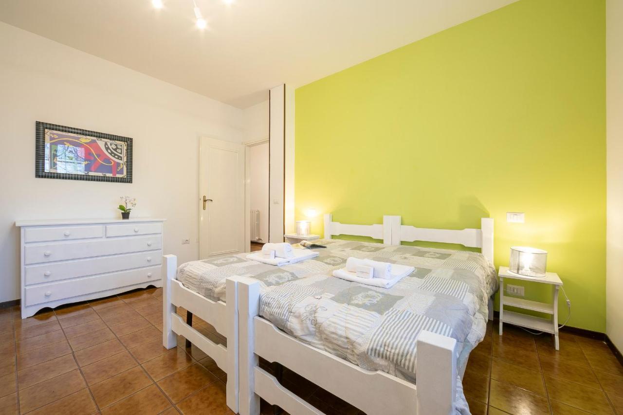 Villa Fiorita Apartments - Happy Rentals Sirmione Eksteriør billede