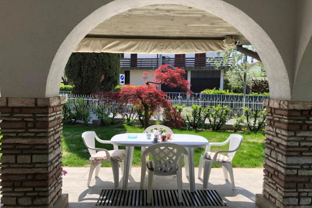 Villa Fiorita Apartments - Happy Rentals Sirmione Eksteriør billede