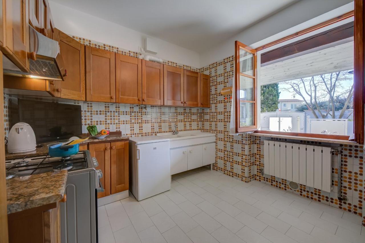 Villa Fiorita Apartments - Happy Rentals Sirmione Eksteriør billede